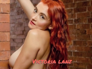 Victoria_lanz